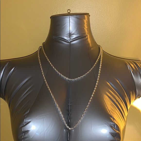 Twisted necklace 28 inches NWOT - Picture 5 of 6